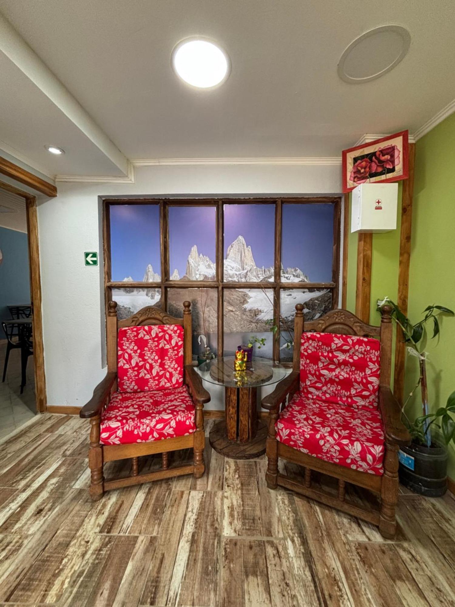 Hostal Leolei إل كالافاتي المظهر الخارجي الصورة